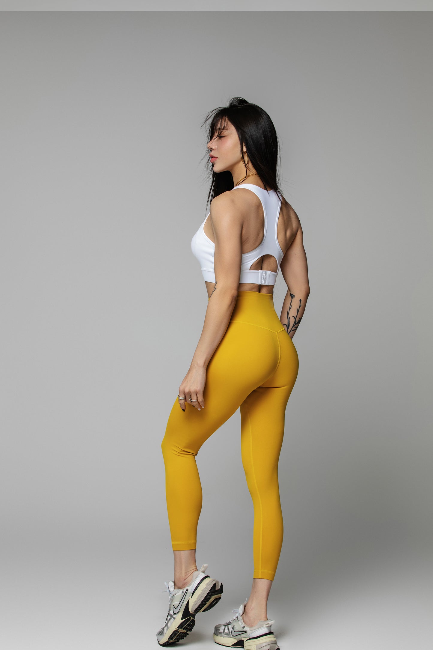 Reyna Women's Nude Feel Sports Set – Basic Bra & High-Waist Leggings